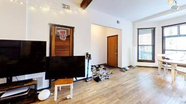 Main picture of 831 W Wrightwood Ave