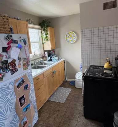 Main picture of W 37th Ave