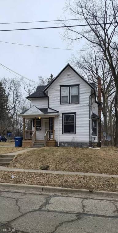 Main picture of 320 E Prospect St