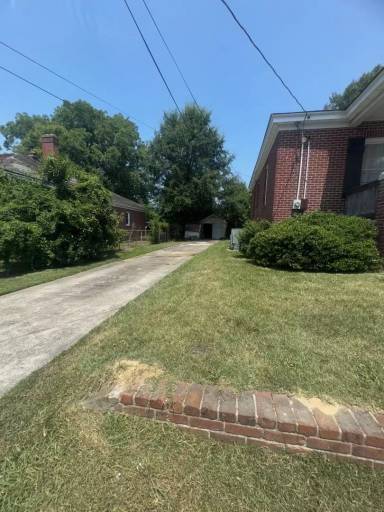 Main picture of 214 Andrews Ave S