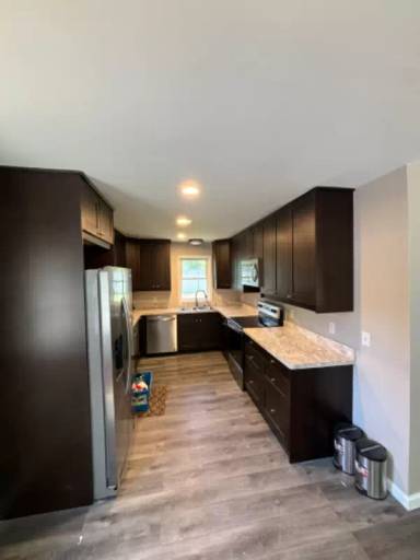 Main picture of 6200 Brooklyn Rd