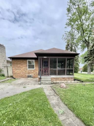 Main picture of 1234 N Hawthorne Ln