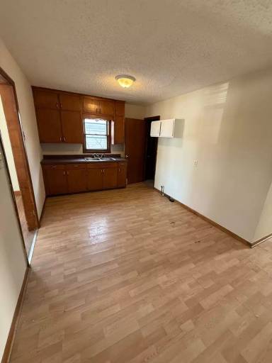 Main picture of 346-348 W Hickory St