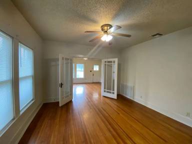 Main picture of 21 N Adams St