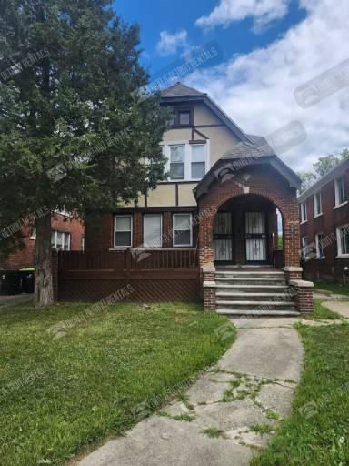 Main picture of 4820 Lakewood St