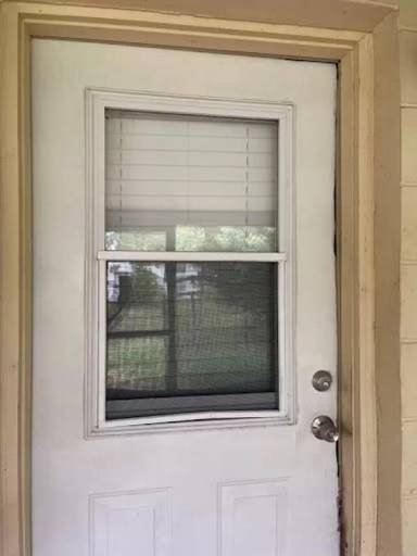 Main picture of 2685 NE 44th St