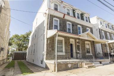 Main picture of 4334 Freeland Ave