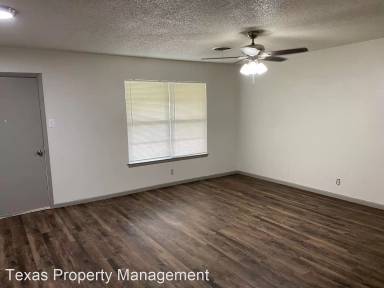 Main picture of 1216 Briarwood Dr