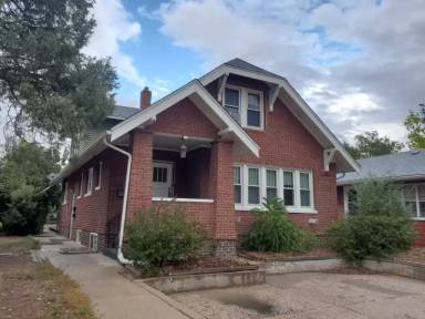 Main picture of 204 E 3rd Ave