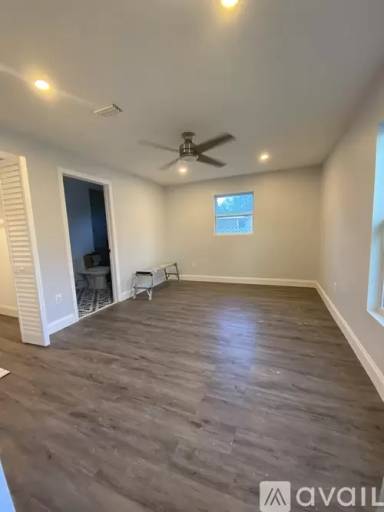 Main picture of 9424 SW 51st St