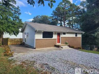 Main picture of 2900 Carson Ave