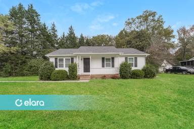 Main picture of 2412 Bearskin Ln