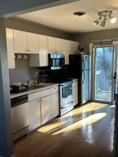 Main picture of 25B Pine Ln