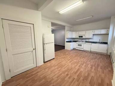 Main picture of 133 Main St