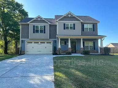 Main picture of 215 Ingram Fields Dr