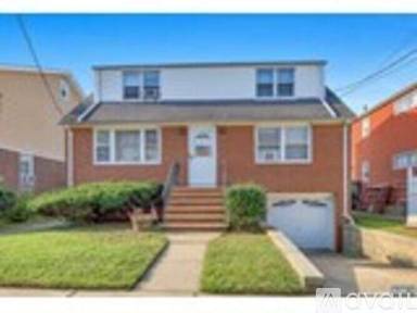 Main picture of 31 Front St