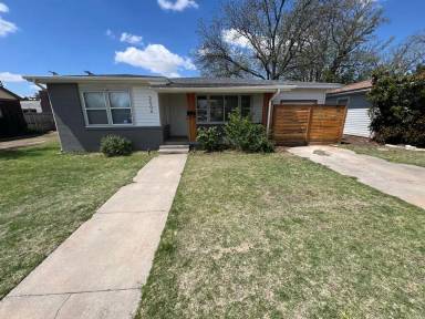 Main picture of 2504 Knoxville Ave