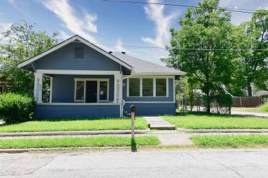 Main picture of 2615 Polk St