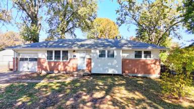 Main picture of 14 Ridgelawn Ct