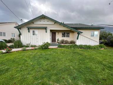 Main picture of 15560 Otsego St