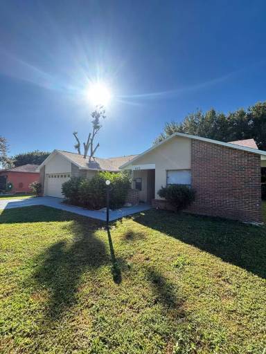 Main picture of 655 Bear Ct
