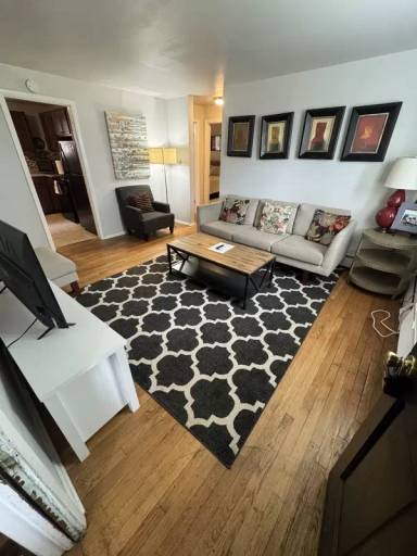 Main picture of 3206 Ellwood Ave