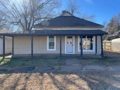 Main picture of 626 Holly St