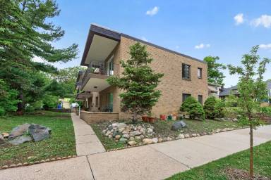 Main picture of 1127 Raymond Ave