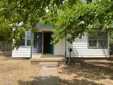 Main picture of 2506-2818 36th St