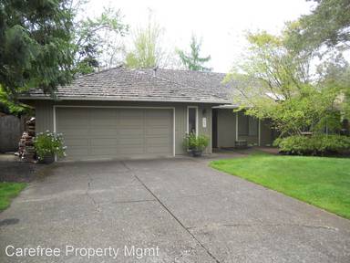 Main picture of 907 Clara Ct
