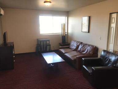 Main picture of 413 Main St