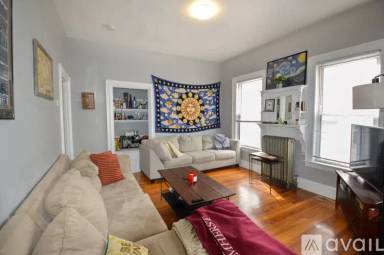 Main picture of 85 Surrey St