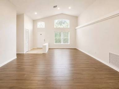Main picture of 1004 Beckstrom Dr
