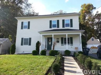 Main picture of 7618 Leonard Dr