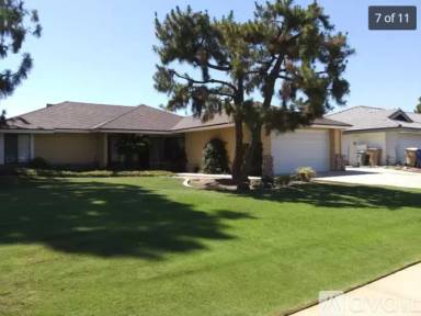 Main picture of 301 Newberg St