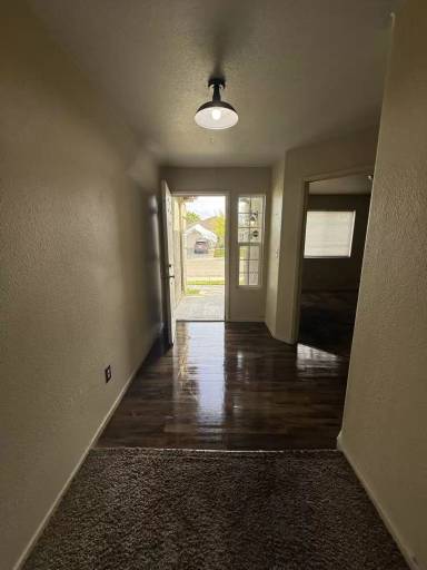 Main picture of 2104 W Chesler St