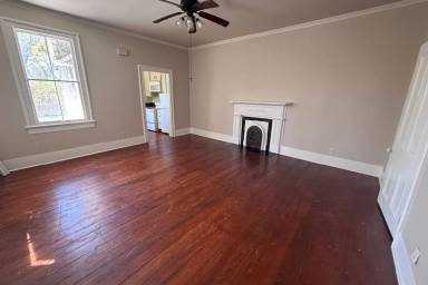 Main picture of 412 E Main St