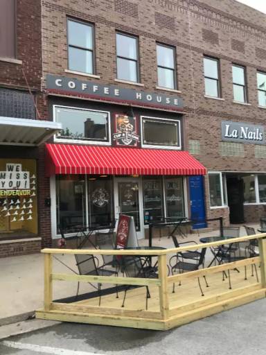 Main picture of 213 W Madison St