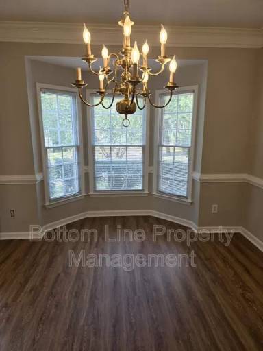 Main picture of 1365 Benjamin Pl