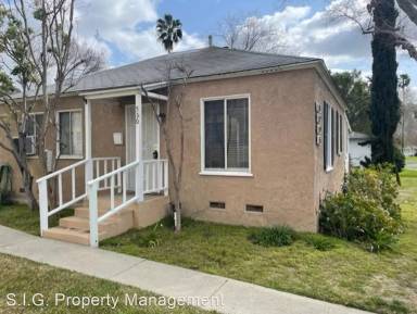 Main picture of 532 N Rosemary Ln