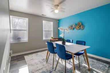 Main picture of 1216 1/2 W Lafayette Ave
