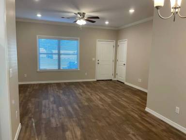 Main picture of 102 Praire Creek Dr