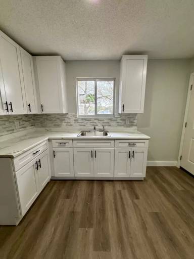 Main picture of 5035 Westchase Ct