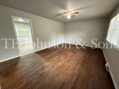 Main picture of 425 Cody Cir