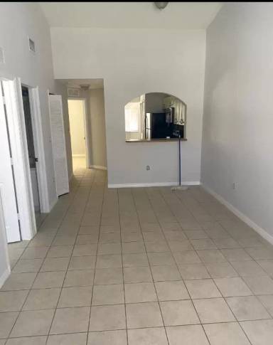 Main picture of Venetia Gardens South Condo