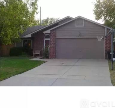 Main picture of 1461 N Pine Grove St