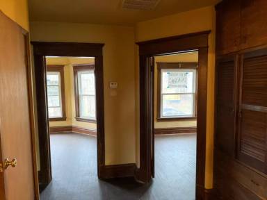 Main picture of 107 N Oakland Ave