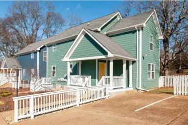 Main picture of 1400 Walsh St