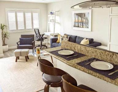 Main picture of 2411 Prospect Ave