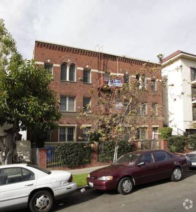 Main picture of 205 N Kenmore Ave